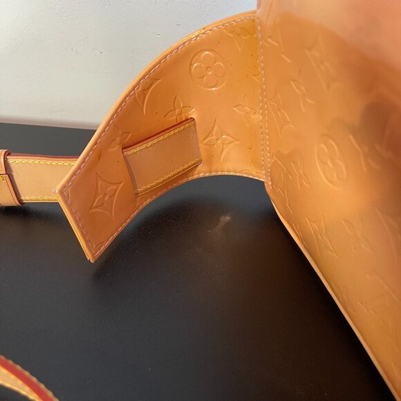 LOUIS VUITTON Vintage (1999) Monogram Vernis Fulton Belt Bag 24" - 28"- Preowned - Picture 5 of 13